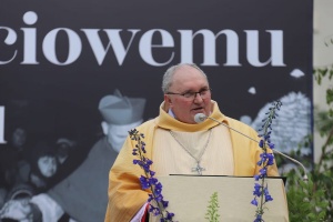 biskup janusz mastalski